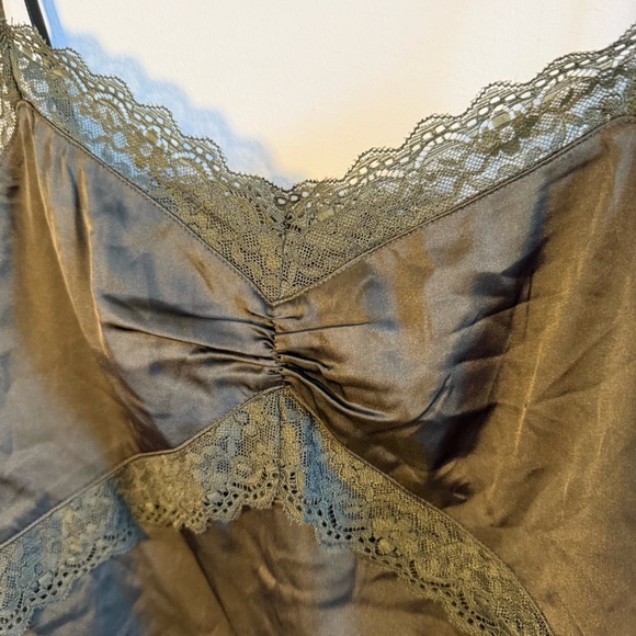 Express Olive Lace Cami, Size M, NWT - Picture 5 of 9